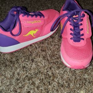Pink Girls KangaROOs shoes size 3.5